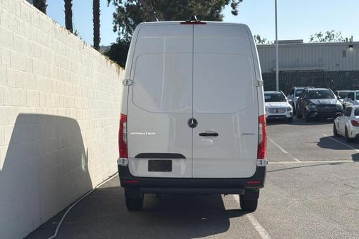 2026 Mercedes-Benz Sprinter 2500 Standard Roof