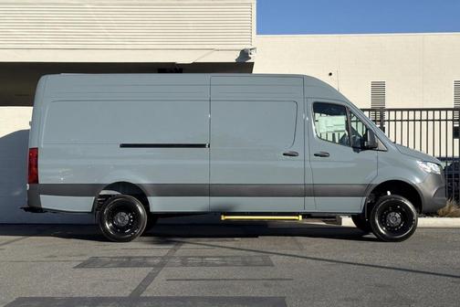 2026 Mercedes-Benz Sprinter 2500 High Roof