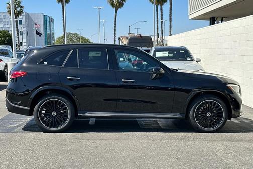 2025 Mercedes-Benz GLC 300 Base