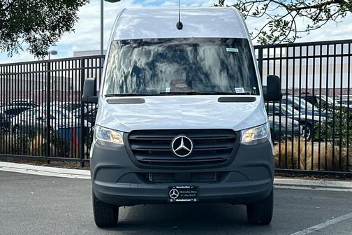 2025 Mercedes-Benz Sprinter 2500 Standard Roof