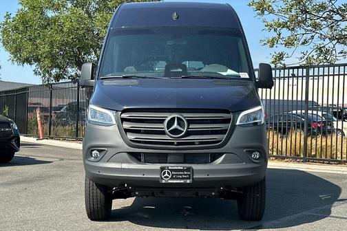 2025 Mercedes-Benz Sprinter 2500 Standard Roof
