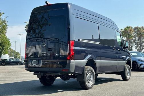 2025 Mercedes-Benz Sprinter 2500 Standard Roof