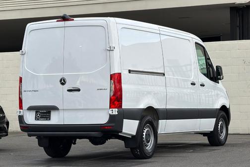 2026 Mercedes-Benz Sprinter 2500 Standard Roof