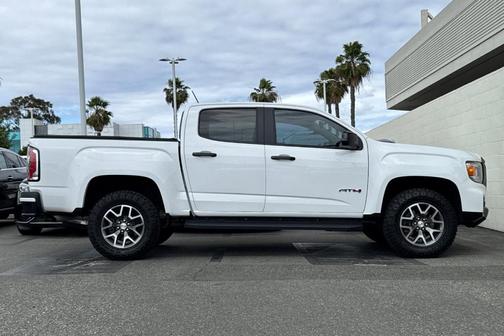 Summit White 2022 GMC Canyon AT4 w/Leather