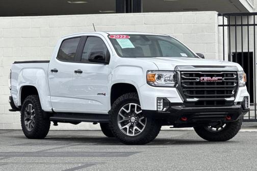 Summit White 2022 GMC Canyon AT4 w/Leather