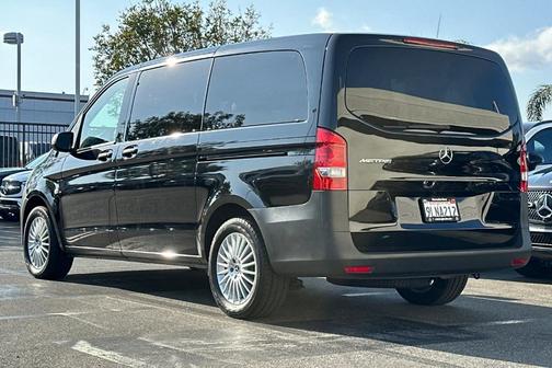 2023 Mercedes-Benz Metris Base