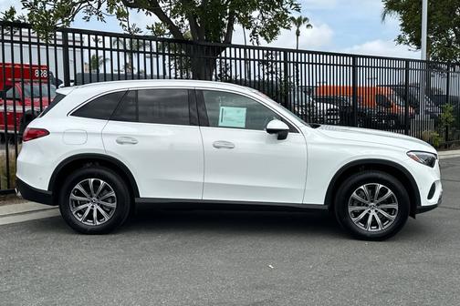 2024 Mercedes-Benz GLC 300