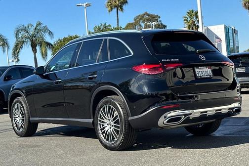 2025 Mercedes-Benz GLC 300 Base