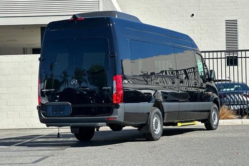 2026 Mercedes-Benz Sprinter 2500 170 WB