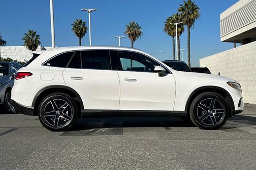 2026 Mercedes-Benz GLC 300 Base