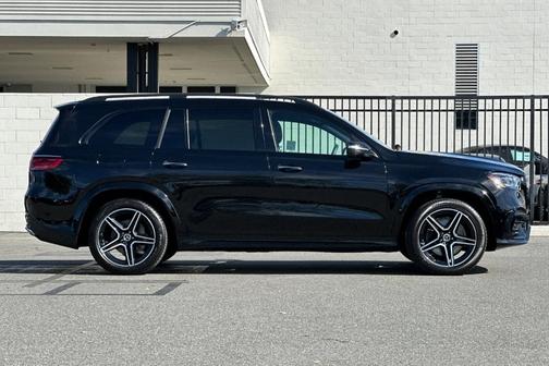 2025 Mercedes-Benz GLS 450 4MATIC