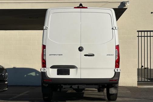2025 Mercedes-Benz Sprinter 2500 Standard Roof