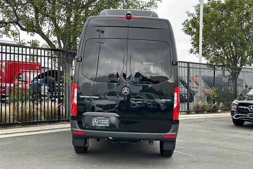 2025 Mercedes-Benz Sprinter 2500 144 WB Standard Roof Passenger