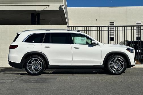 2026 Mercedes-Benz GLS 450