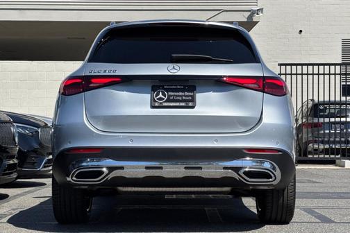 Cirrus Silver Metallic 2026 Mercedes-Benz GLC 300 Base