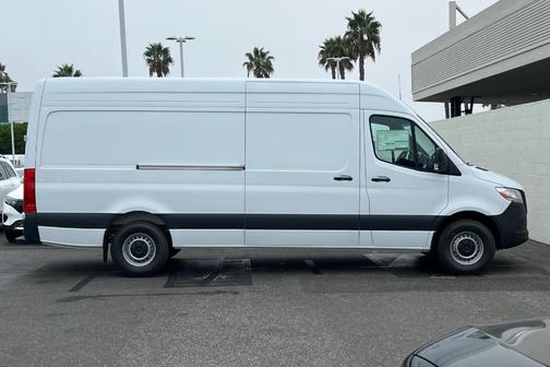 2025 Mercedes-Benz Sprinter 2500 High Roof