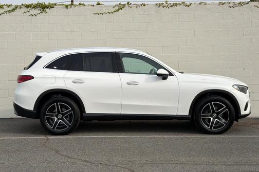 2026 Mercedes-Benz GLC 300 Base