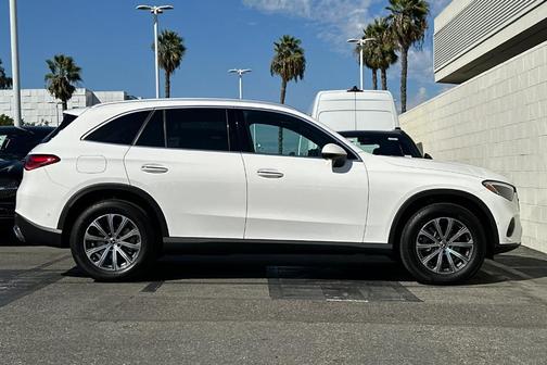 2025 Mercedes-Benz GLC 300 Base 4MATIC