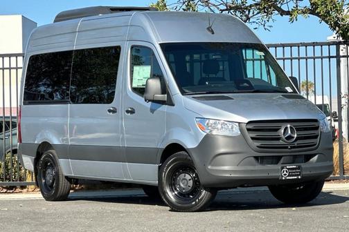 2025 Mercedes-Benz Sprinter 2500 144 WB Standard Roof Passenger