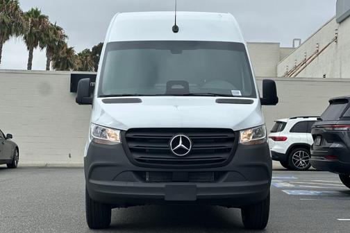 2025 Mercedes-Benz Sprinter 2500 High Roof