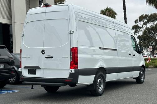 2025 Mercedes-Benz Sprinter 2500 High Roof