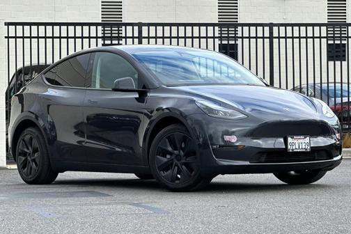 2024 Tesla Model Y Long Range