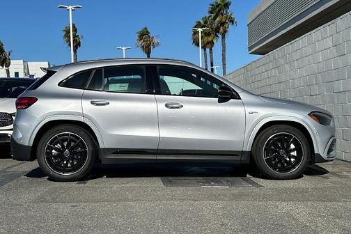 2026 Mercedes-Benz AMG GLA 35 Base