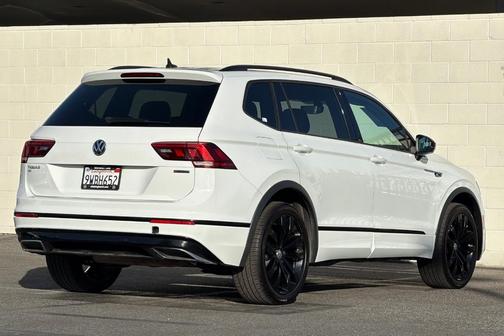 2020 Volkswagen Tiguan 2.0T SE R-Line Black