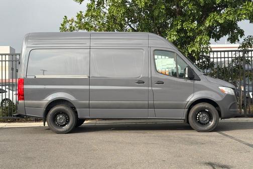 2026 Mercedes-Benz Sprinter 2500 Standard Roof