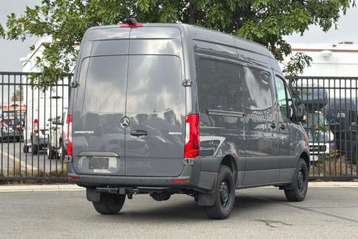 2026 Mercedes-Benz Sprinter 2500 Standard Roof