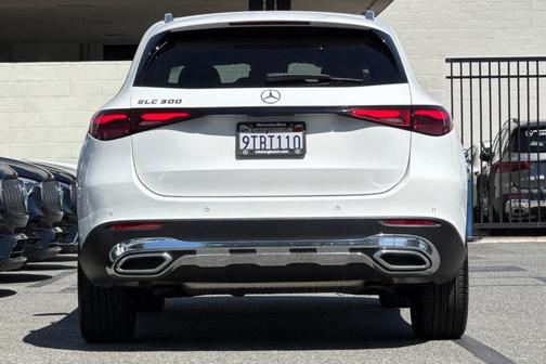 Polar White 2025 Mercedes-Benz GLC 300 Base