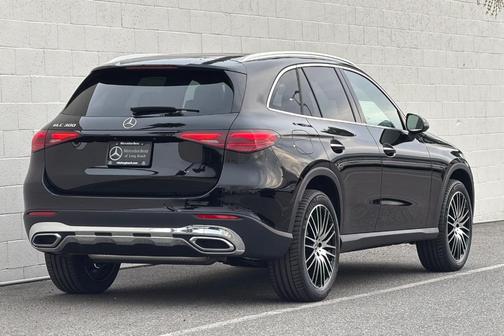 2026 Mercedes-Benz GLC 300 Base
