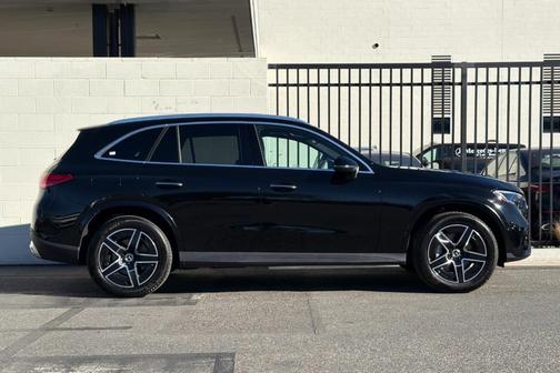 2025 Mercedes-Benz GLC 300 Base