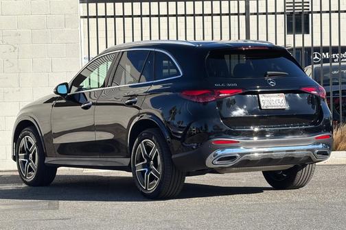 2025 Mercedes-Benz GLC 300 Base