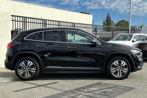 2025 Mercedes-Benz GLA 250 Base