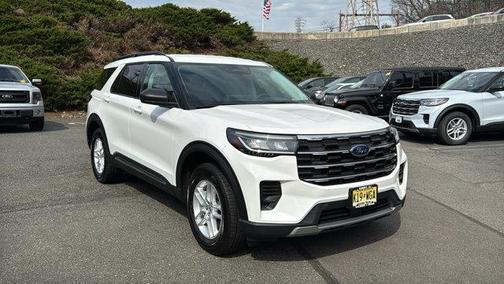STAR WHITE 2025 Ford Explorer Active