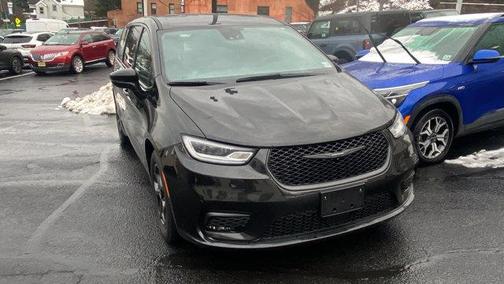 2022 Chrysler Pacifica Hybrid Touring L