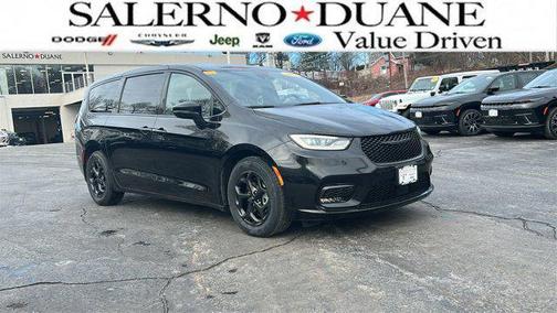 2022 Chrysler Pacifica Hybrid Touring L