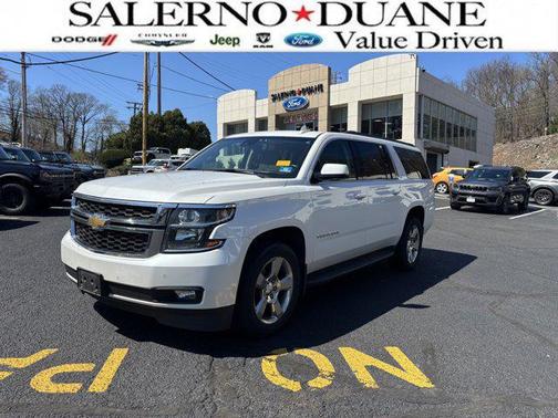 Iridescent Pearl Tricoat 2019 Chevrolet Suburban LT