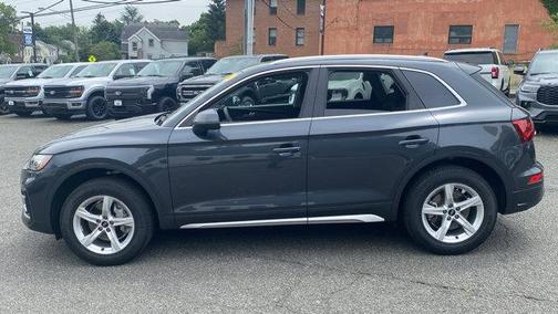 2024 Audi Q5 40 Premium