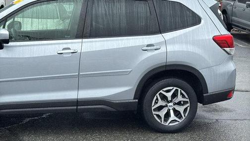 Ice Silver Metallic 2019 Subaru Forester Premium