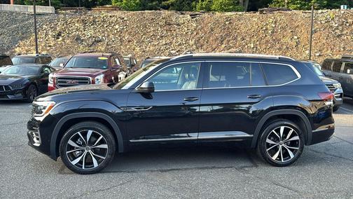 Black 2024 Volkswagen Atlas 2.0T SEL Premium R-Line 4MOTION