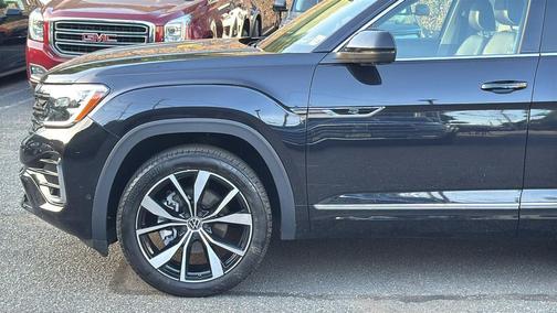 Black 2024 Volkswagen Atlas 2.0T SEL Premium R-Line 4MOTION