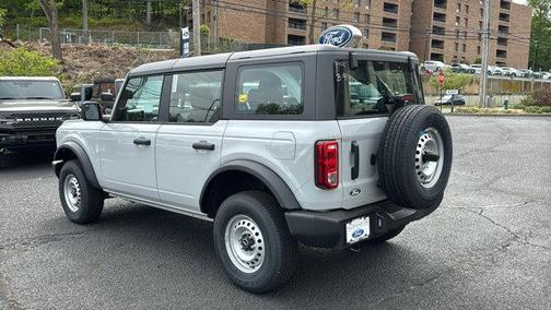 Avalanche 2026 Ford Bronco Base