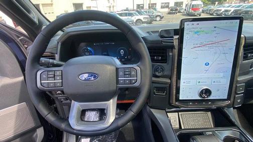 2025 Ford F-150 Lightning LARIAT