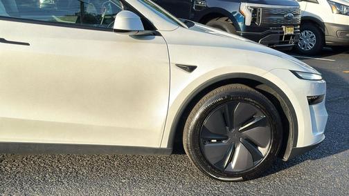 White 2026 Tesla Model Y Premium Rear-Wheel Drive