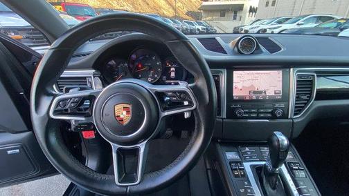 2018 Porsche Macan AWD