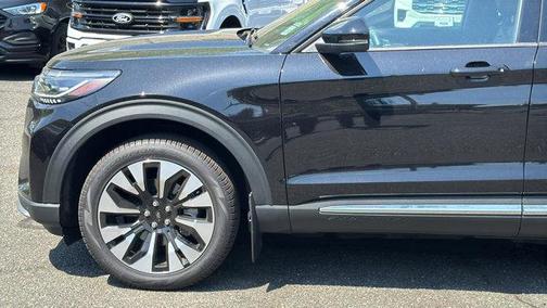 Agate Black Metallic 2025 Ford Explorer Platinum