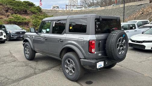 Carbonized Gray Metallic 2026 Ford Bronco Big Bend