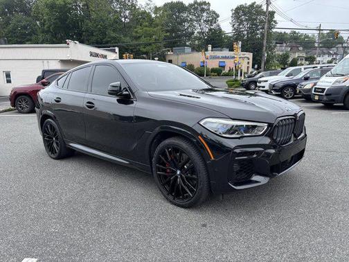 2022 BMW X6 M50i